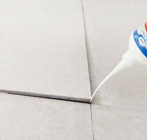 日照瓷砖空鼓维修公司分享卫生间瓷砖脱落的原因可能有以下几点